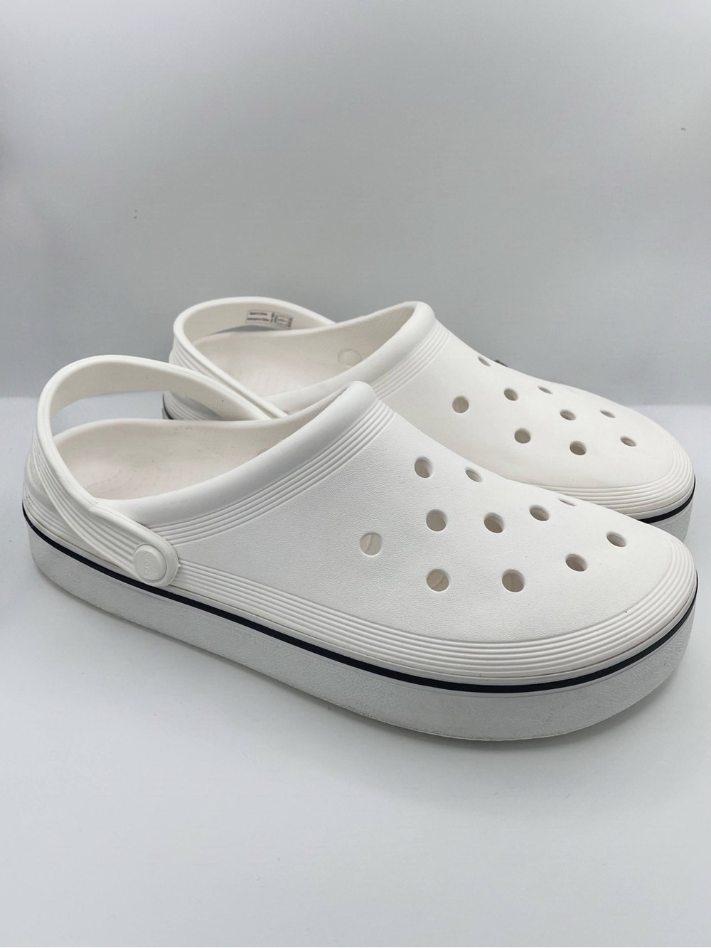 Crocs unisex off court platform white clogs sandals W12/M10